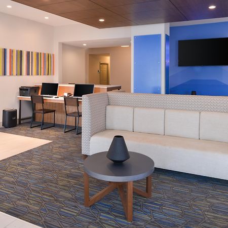 Holiday Inn Express & Suites - Omaha - 120Th And Maple By Ihg Eksteriør bilde