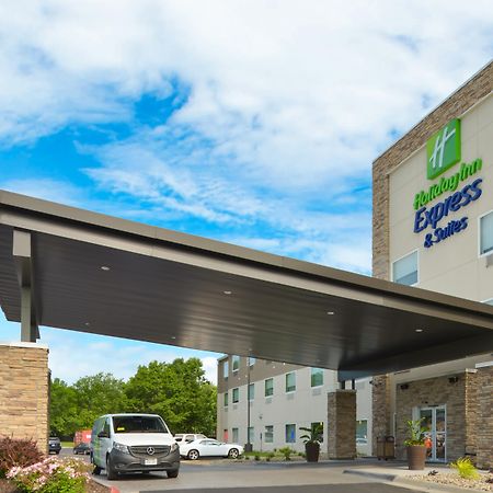 Holiday Inn Express & Suites - Omaha - 120Th And Maple By Ihg Eksteriør bilde