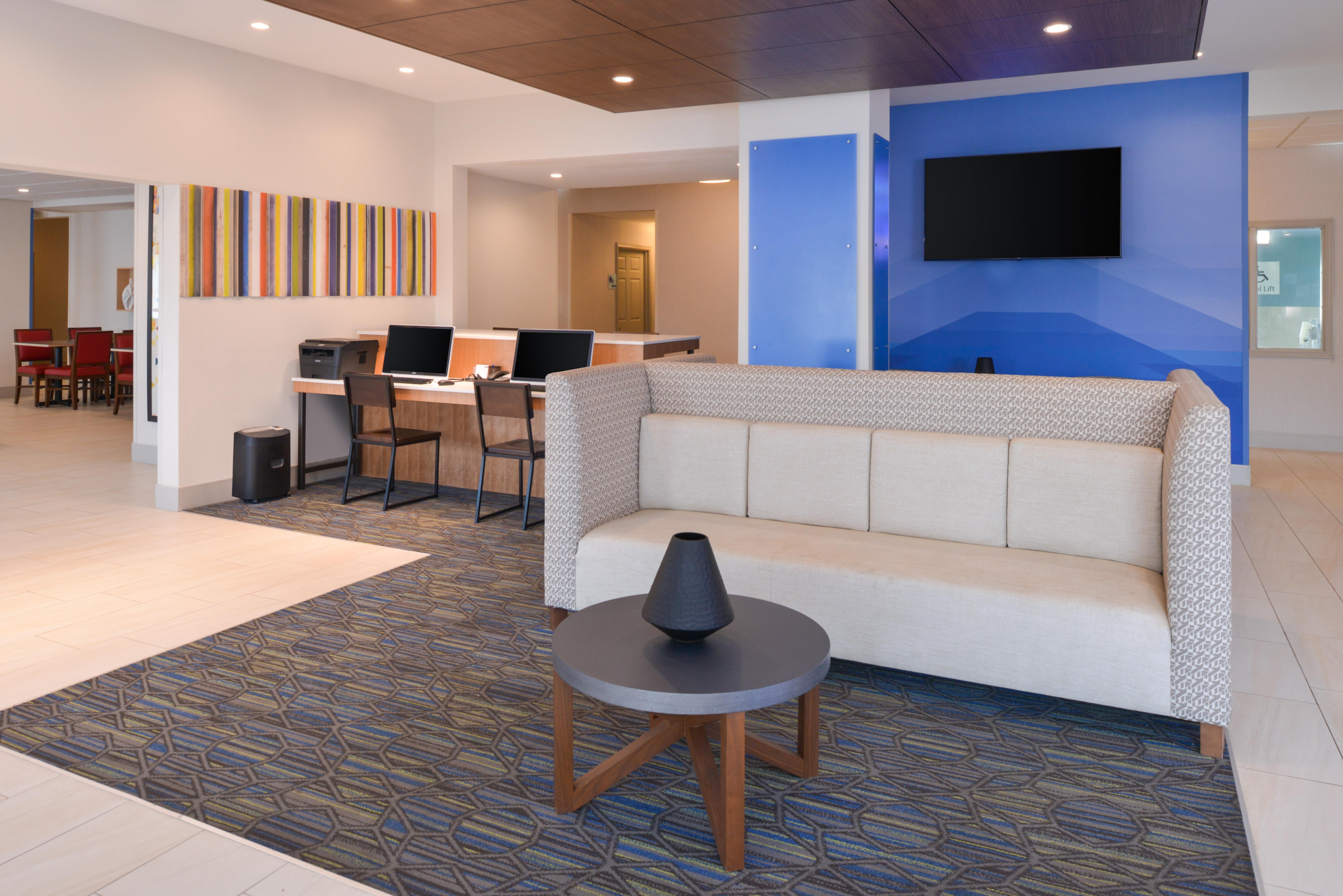 Holiday Inn Express & Suites - Omaha - 120Th And Maple By Ihg Eksteriør bilde