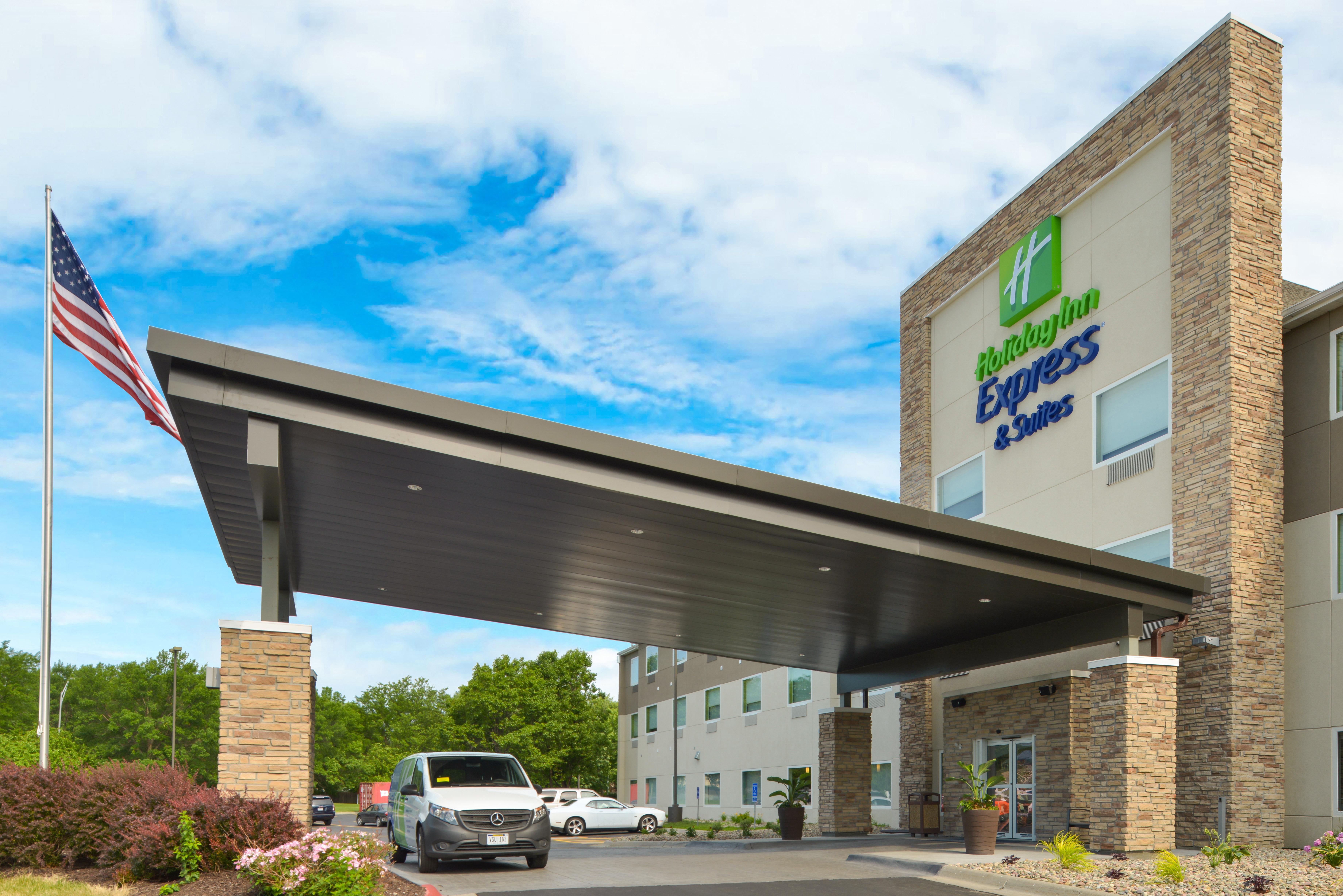 Holiday Inn Express & Suites - Omaha - 120Th And Maple By Ihg Eksteriør bilde