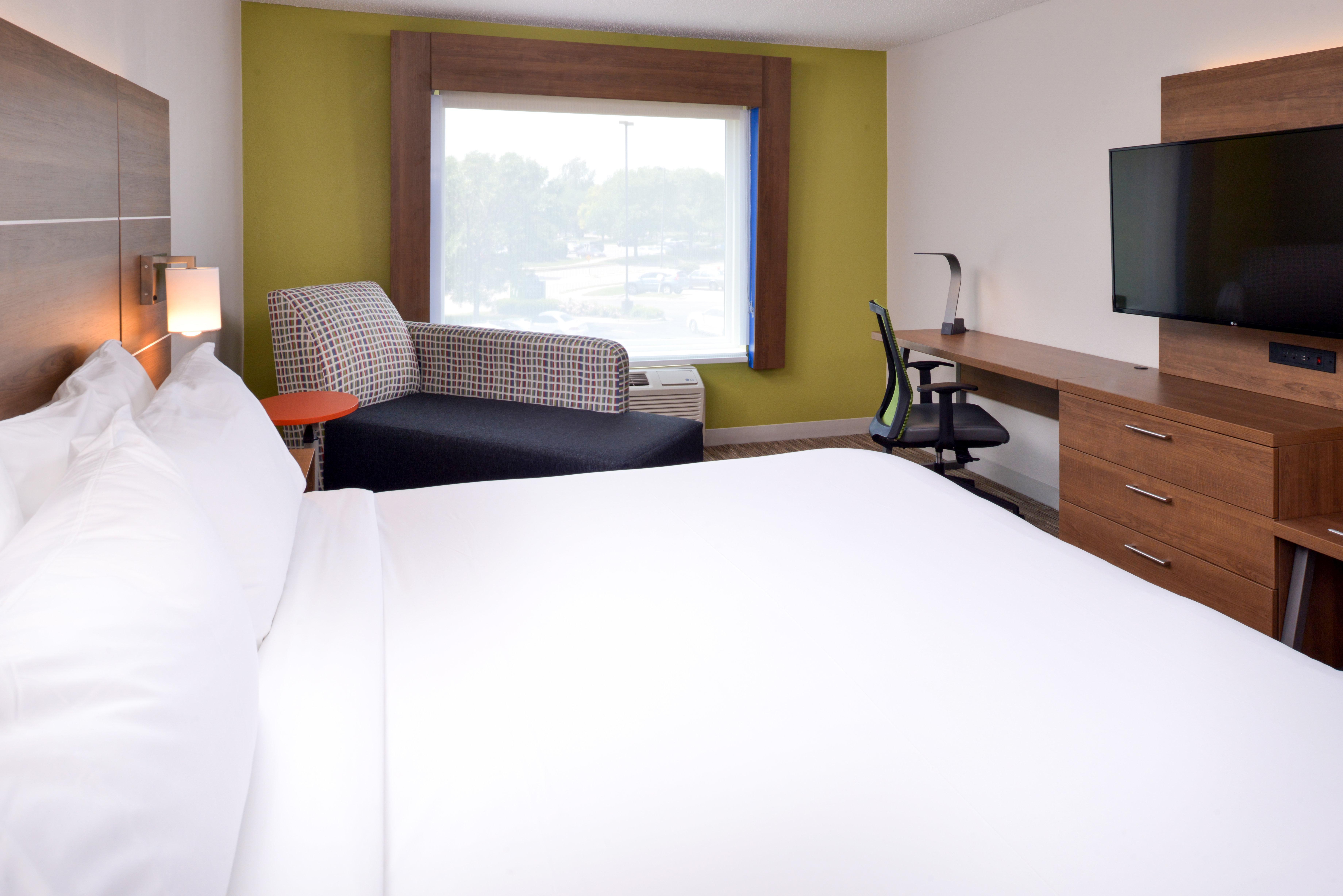 Holiday Inn Express & Suites - Omaha - 120Th And Maple By Ihg Eksteriør bilde