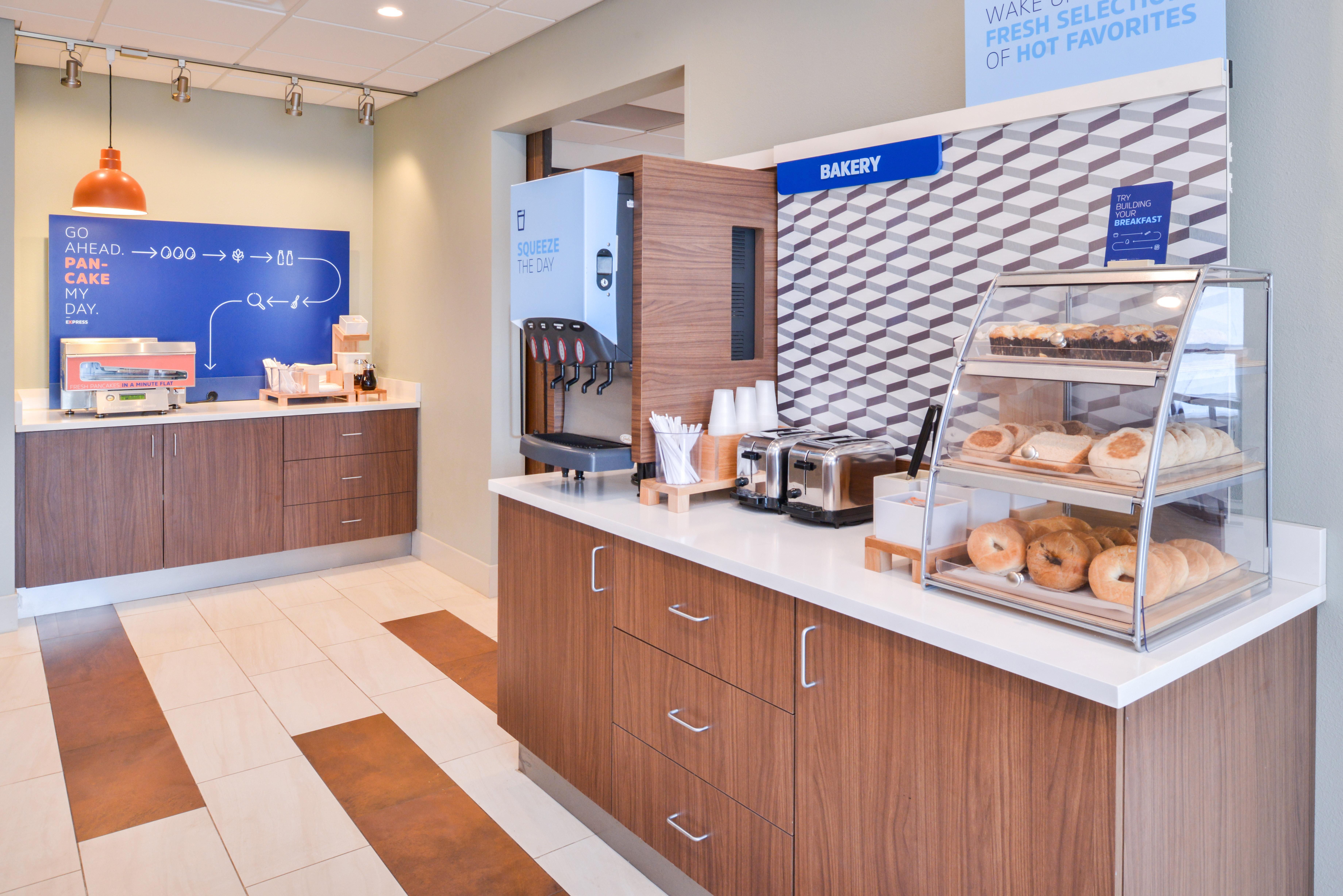 Holiday Inn Express & Suites - Omaha - 120Th And Maple By Ihg Eksteriør bilde