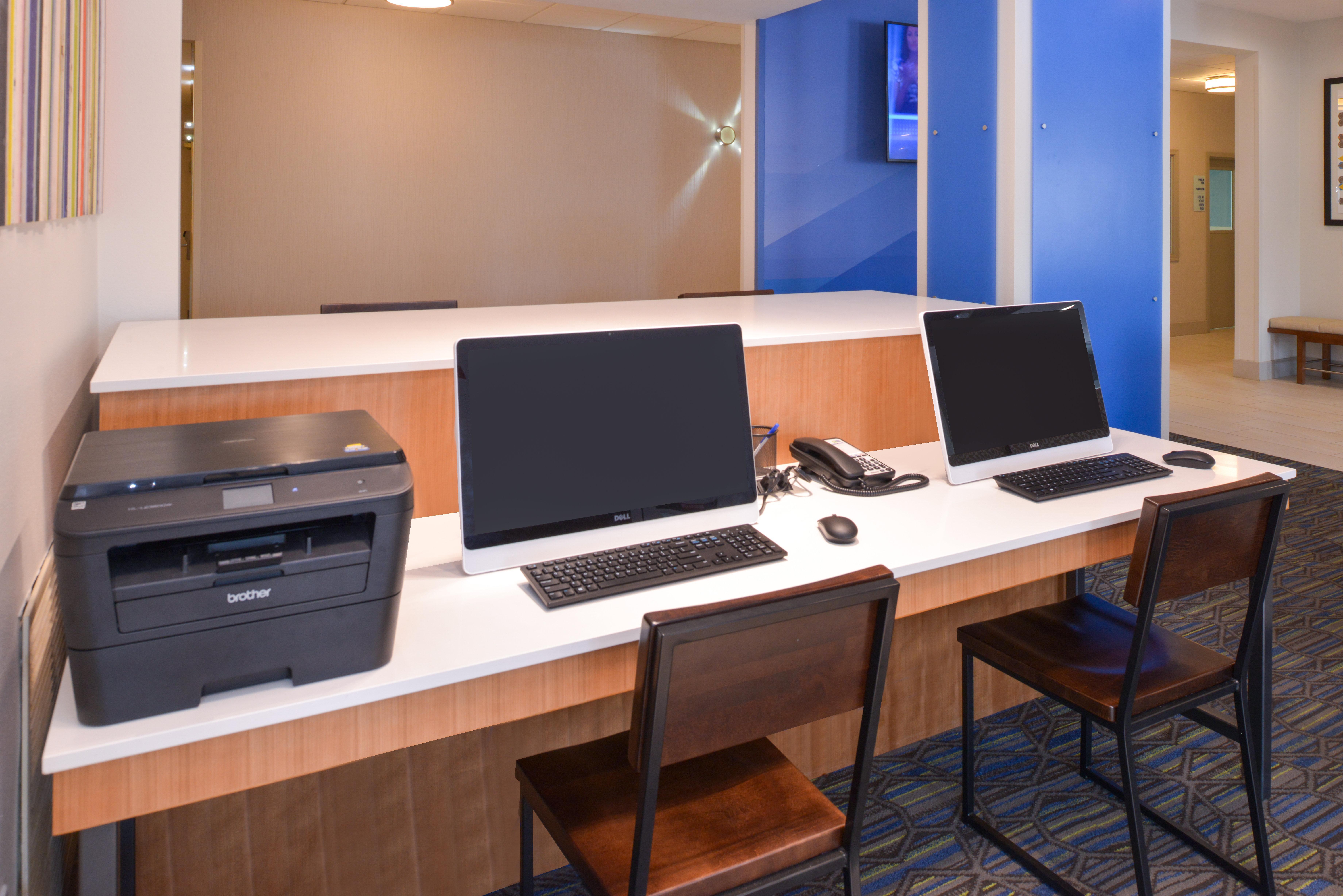 Holiday Inn Express & Suites - Omaha - 120Th And Maple By Ihg Eksteriør bilde