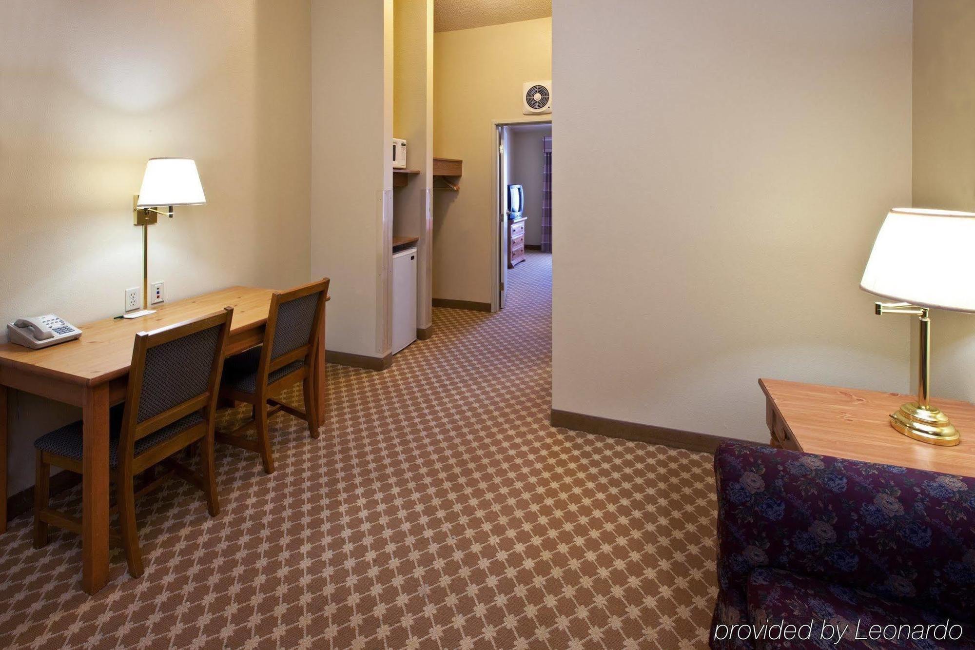 Holiday Inn Express & Suites - Omaha - 120Th And Maple By Ihg Eksteriør bilde